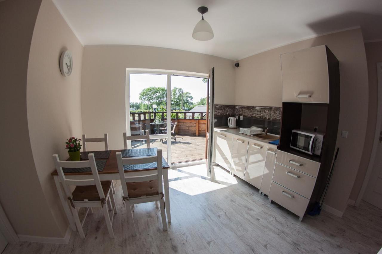 Camelot Apartment Леба Екстериор снимка